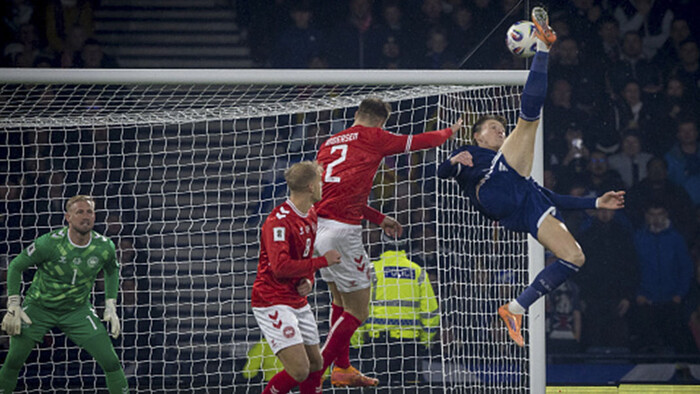 ВИДЕО. Удар через себя Мактоминея выставили в художественном музее