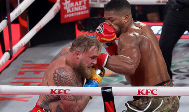 «Больше вопросов к мозгу». Спортврач оценил травму Пола в игре с Джошуа