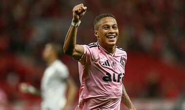 Футболіст Динамо може сенсаційно перебратися до Китаю. Зроблено пропозицію