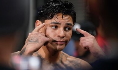 Райан Гарсия сделал крупную ставку на бой Джошуа – Пол. Чем закончилось?