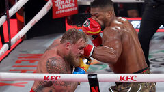 «Більше питань до мозку». Спортлікар оцінив травму Пола у грі з Джошуа