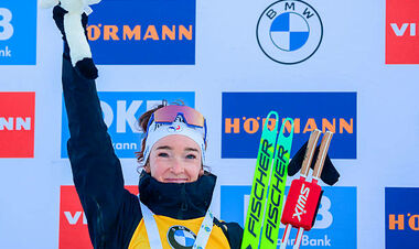 ФОТО. Жанмонно вживую следила за мужским масс-стартом с позиции коуча