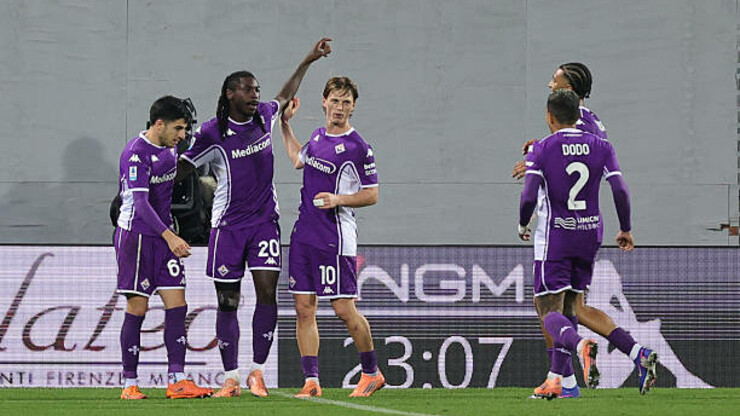 Удаление, дубль и 6 голов. Фиорентина наконец-то победила в Серии А