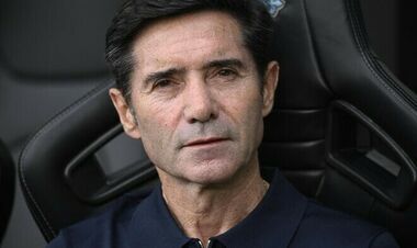 Тренер Вільярреала різко висловився про рішення арбітра у матчі з Барсою