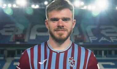 Дорогой украинский футболист попал в список трансферных целей Бенфики