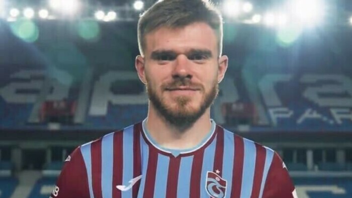 Дорогой украинский футболист попал в список трансферных целей Бенфики