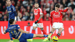 Сухой матч Трубина, 80 минут Судакова. Бенфика дома переиграла Фамаликау