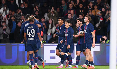 Сыграет Забарный? Энрике выбрал центральных защитников на матч с Барселоной