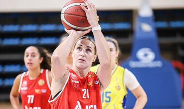 Юркевічус розпочала сезон в Ізраїлі і оформила дабл-дабл