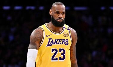 Леброн Джеймс пропустить старт тренувального табору