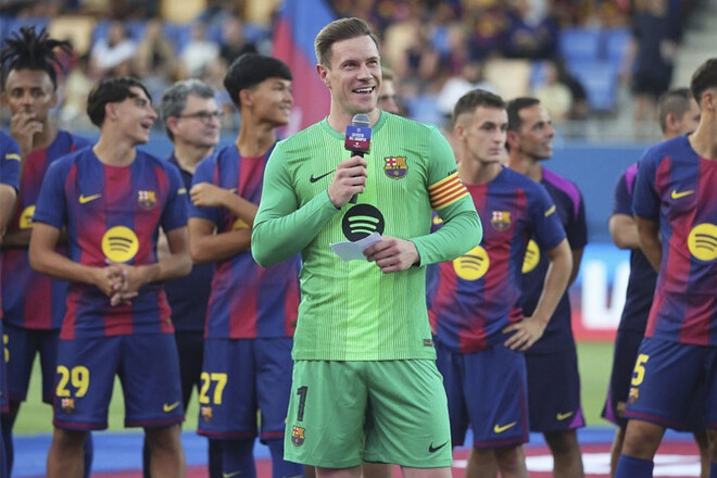 ФОТО. У воротаря Барси нова дівчина. Вона підтримала його після розлучення