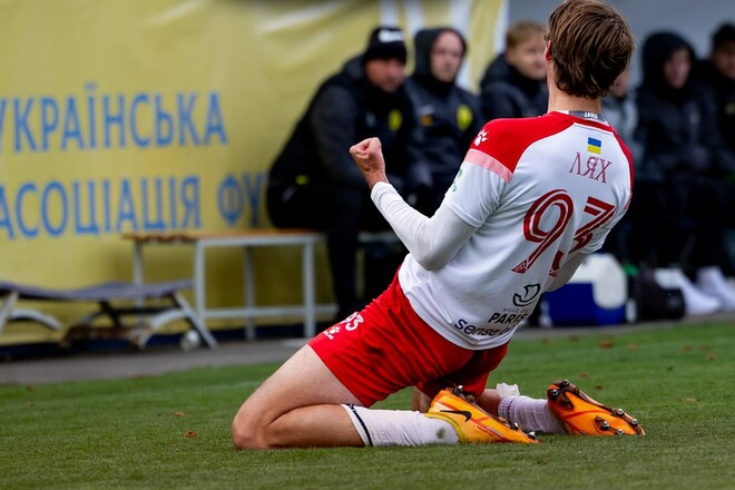 ВИДЕО. Локомотив Киев выиграл матч-триллер у резервистов Левого Берега