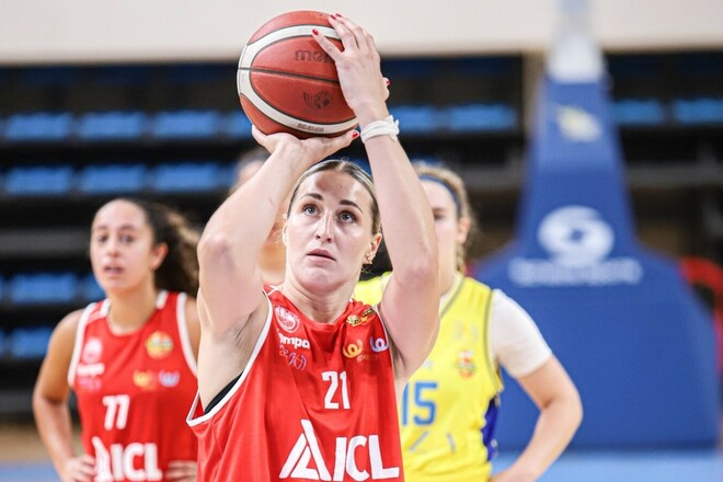 Юркевічус розпочала сезон в Ізраїлі і оформила дабл-дабл