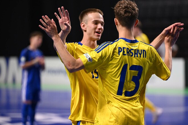 ВІДЕО. В УЄФА насолоджуються асистом українського воротаря в грі з Молдовою