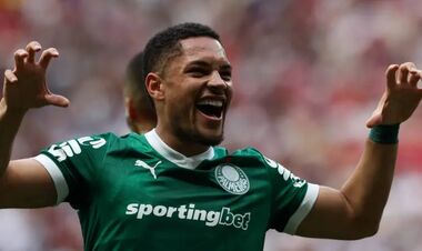 Екснападник Барселони знову на радарі топ-клубів Європи