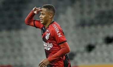 Уславленный клуб хочет подписать игрока Динамо. Но есть важный нюанс