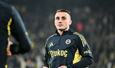 Туран бажає бачити в Шахтарі зірку гранда. Гравець хоче трансферу