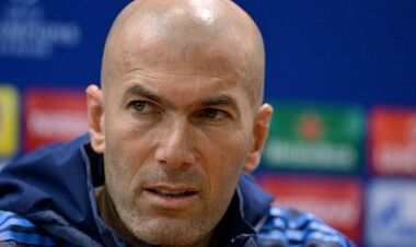 Зидан может возглавить выдающийся клуб. Считает, что они на уровне с Реалом