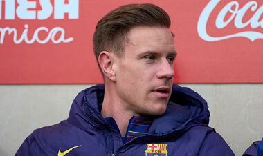 Проблеми для українця. Жирона збирається посилитися легендою Барселони