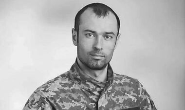 Склоним головы. Футбольный тренер погиб после попадания осколка под шлем