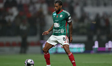 Гол Вейналдума на 90+5 хвилин. Відновився чемпіонат Саудівської Аравії