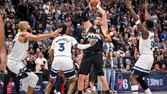 НБА: трипл-дабл Йокича, разгром от Хьюстона, Сан-Антонио победил Оклахому