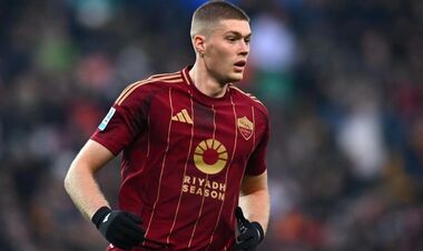 Довбика погодився підписати уславлений клуб, який грав у фіналі єврокубка