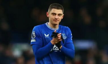 Эвертон поделился неожиданным видеороликом с Миколенко