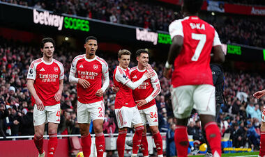 Автогол Рюттера. Арсенал остался лидером Премьер-лиги, одолев Брайтон