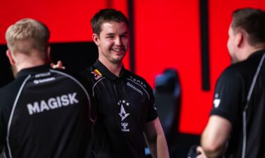 Astralis прощается с двумя игроками. Состав по CS2 станет международным