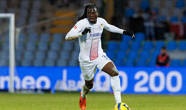 Він забив 2 автоголи в одній грі. Два матчі з 5 голами зіграно у Португалії