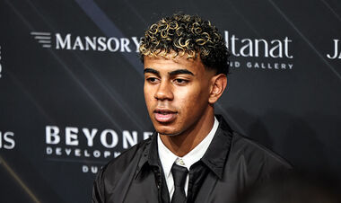 Дембеле, Хвіча, Ямаль, Мбаппе, Рафінья. Названо найкращого форварда у 2025