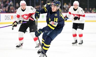 Молодежный ЧМ по хоккею. Камбэк и победа одного из фаворитов