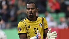 Упал без сознания: ужасный инцидент с голкипером во время матча КАН-2025