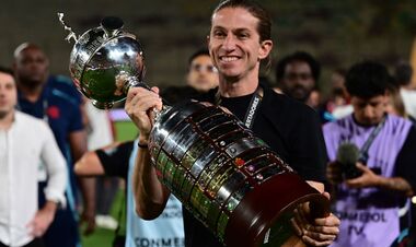 ОФІЦІЙНО. В Європу не їде. Фламенго продовжив контракт із головним тренером