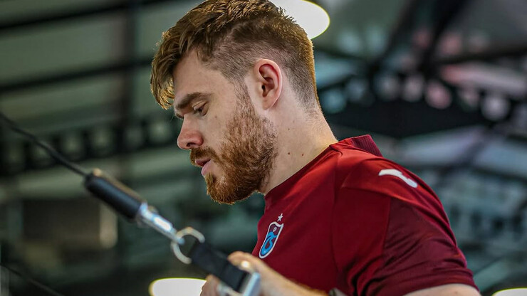 Стала известна точная сумма, за которую Трабзонспор готов продать Батагова