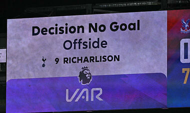 Венгер достиг своего. Известно, когда может быть изменено правило офсайда