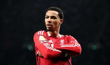 Финансовые рекорды Ливерпуля и новички МЮ: самые дорогие трансферы 2025-го