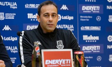 Стало відомо, коли Карпати остаточно визначаться з новим головним тренером