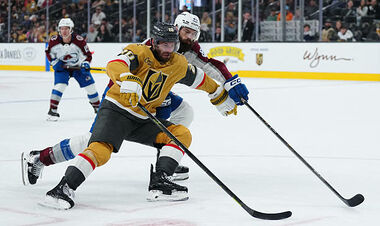 НХЛ. 8 шайб Ванкувера, победы Вегаса, Питтсбурга и Анахайма