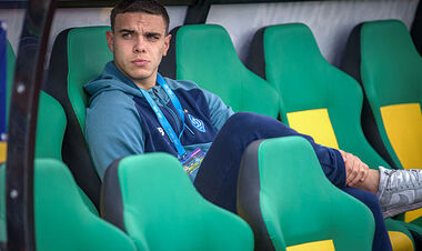 ФОТО. Гравець Динамо зробив пропозицію коханій. Вона сказала – так