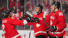 Молодіжний ЧС з хокею. Швеція обіграла США, суперматч Канади і Фінляндії