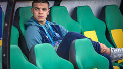 ФОТО. Гравець Динамо зробив пропозицію коханій. Вона сказала – так