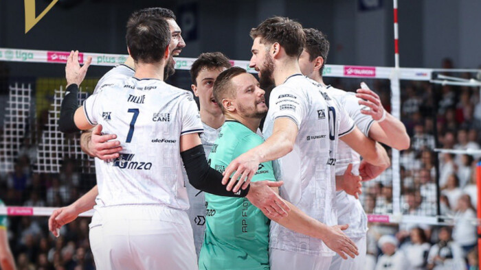 Команды украинцев встретились в ПлюсЛиге и определили лидера таблицы