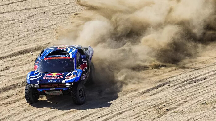 Стартовал Дакар-2026. Дубль Форд и самый молодой победитель этапа в истории