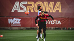 Рома відмовилася віддати Довбика в оренду Дженоа, де грає Маліновський