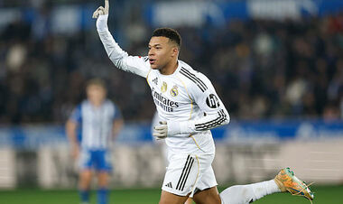 Мбаппе, Талиска и Дюмфрис стали лучшими бомбардирами в своих амплуа