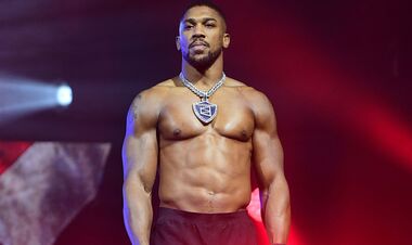 Джошуа пограбували одразу після аварії, де загинули його друзі