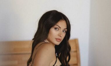 ФОТО. Майже оголена. Українська чемпіонка ОІ підпалила мережу еротикою