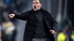 ОФІЦІЙНО. Перемагав Динамо, а тепер їде на росію. Тренер Пафоса йде з клубу